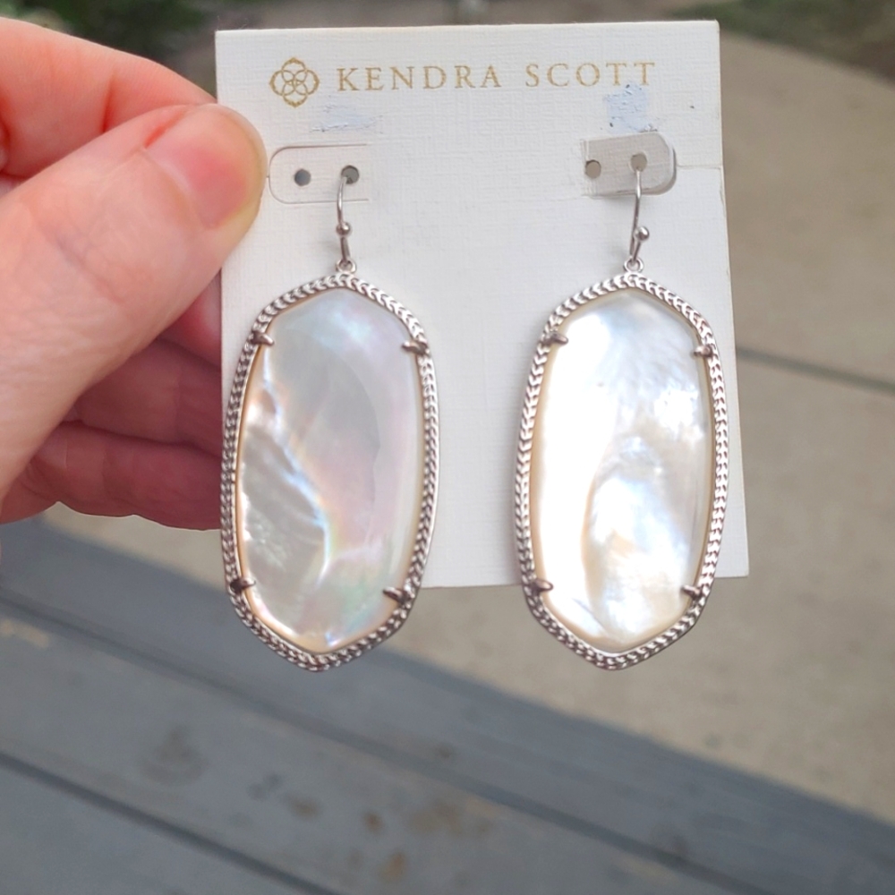 Kendra Scott Danielle Ivory Mother of Pearl in rhodium drop statement earrings !